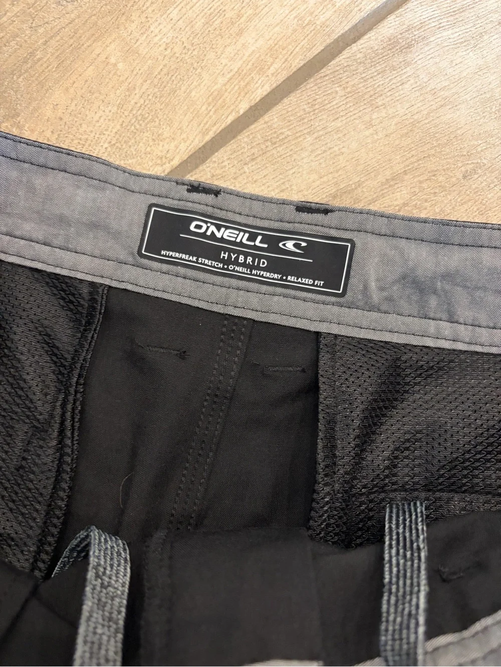 O’neil Hybrid shorts men’s size 32 Black Performance swim Hyperdry